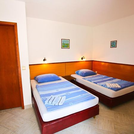 Guest House Saga تْشيرسيك نوفي المظهر الخارجي الصورة