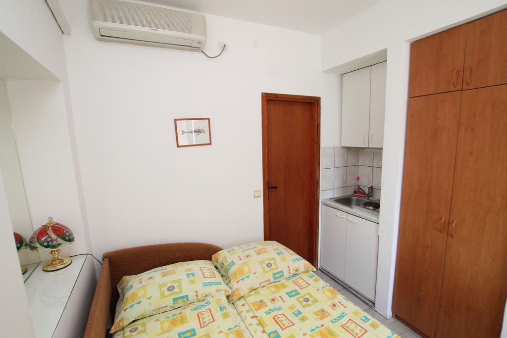 Guest House Saga تْشيرسيك نوفي الغرفة الصورة